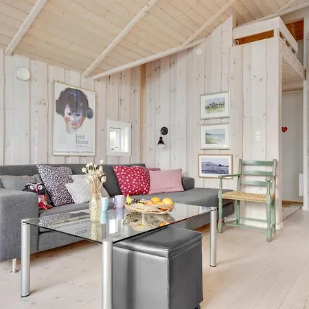 Bosilka - 75m From The Sea By Interhome *